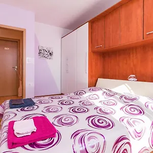 Valentina-no Groups Apartmán